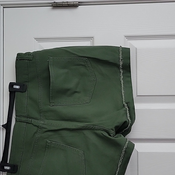 Time and Tru Women's Shorts - Picture 7 of 11